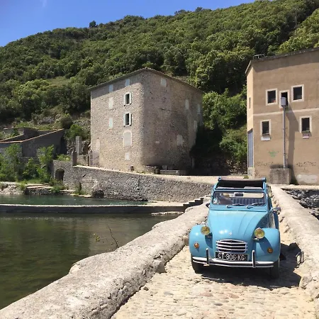 Hebergements Des Posas Holiday home